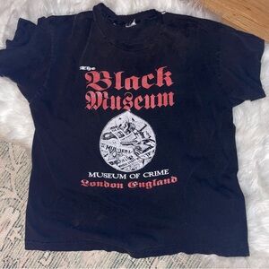 VINTAGE - Black Museum tee Size XL 100% Cotton